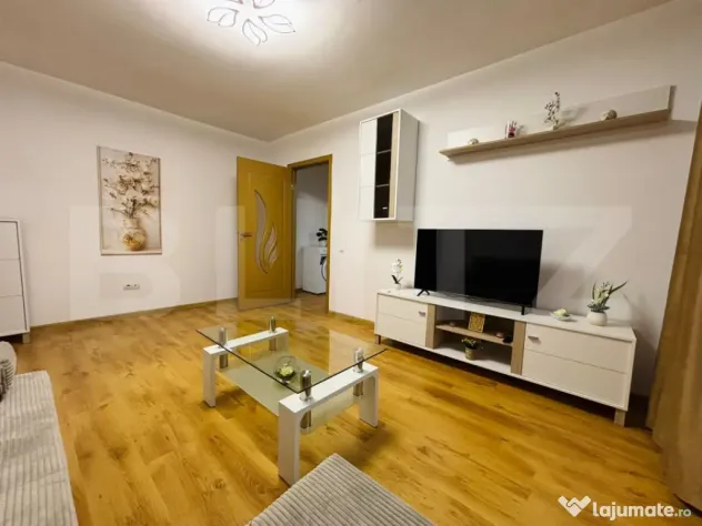 Apartament 2 camere de închiriat, Centru Civic