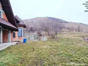 Vila cocheta,beci si livada,cadru natural intim,atractiv,zona Ciritei 