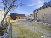 Casă renovată cu teren generos în Satu Mare,Secusigiu 