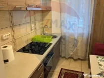 Apartament cu 3 camere de vânzare în zona Craiovita Noua
