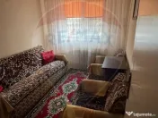 Apartament cu 3 camere de vânzare în zona Craiovita Noua 