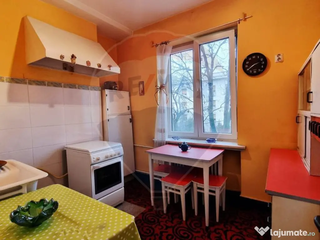 Apartament cu 2 camere de vânzare în zona Cotroceni, Ac...