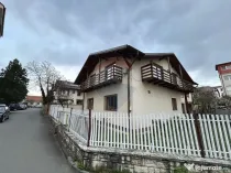 Casă / Vilă cu 5 camere de vânzare în zona Orasul Vechi