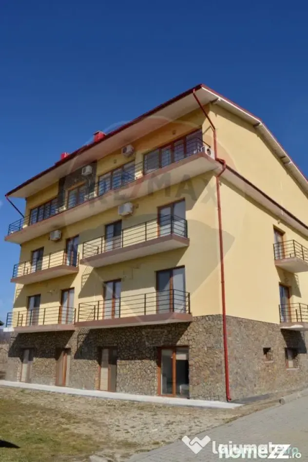 Pensiune de vânzare - Horezu (Valcea)