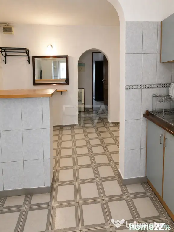 3 camere Unirii decomandat, inst. schimb., et. 2, an 1991, 7 - Bucuresti (Bucuresti-Ilfov)