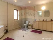 Casa cu 6 camere de vanzare, zona Centrala, Huedin 