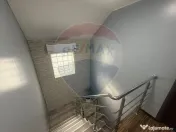 Casă / Vilă cu 5 camere de vânzare 