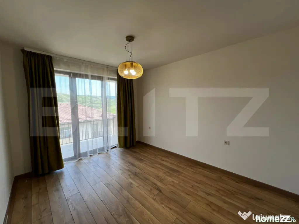 Casa cu 4 camere, 120 mp utili, 250 mp de teren, la liziera - Floresti (Cluj)