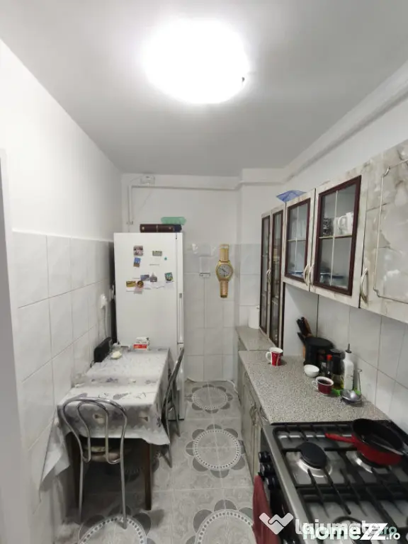 Apartament 3 camere+boxa, etaj 3, zona Hurmuzachi, Radauti