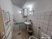 Apartament 2 camere, etaj 1, Simeria-zona Centrala 