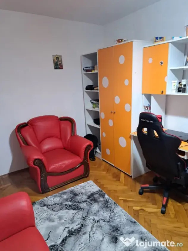 Apartament 3 camere, suprafata totala 81mp, zona Strada Gari