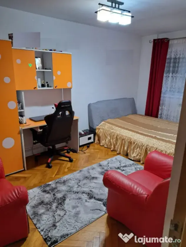 Apartament 3 camere, suprafata totala 81mp, zona Strada Gari