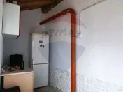 Casă / Vilă cu 3 camere de vânzare în zona Sud 