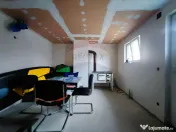 Casă / Vilă cu 3 camere de vânzare în zona Sud 