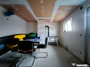 Casă / Vilă cu 3 camere de vânzare în zona Sud