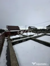 Teren 445 cu fundatie de casa mare + o Casuta locuibila mode 