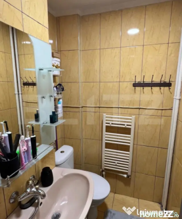 Apartament cochet, renovat complet, etaj 1, cu loc de parcar - Bistrita (Bistrita-Nasaud)