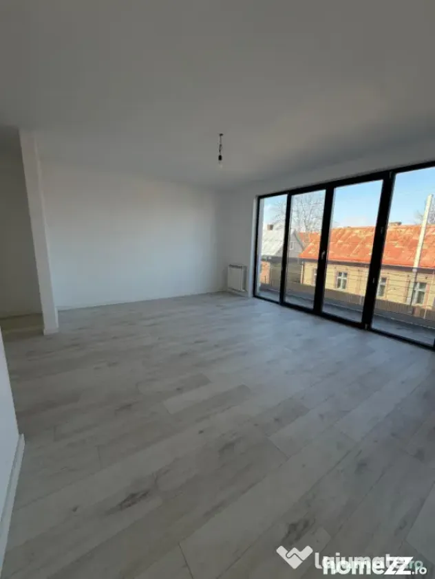 Spatiu comercial, 90 mp , chirie , Radauti