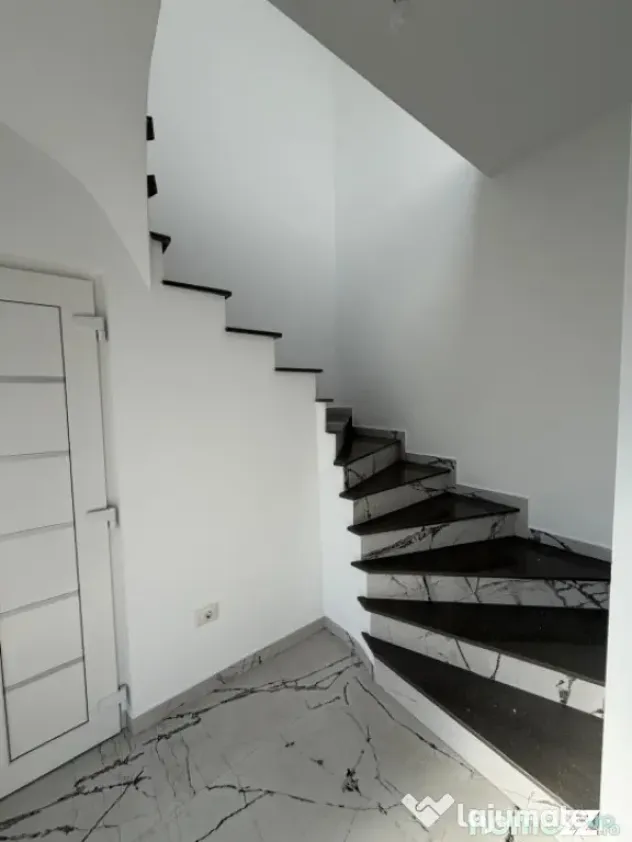 Spatiu comercial, 90 mp , chirie , Radauti