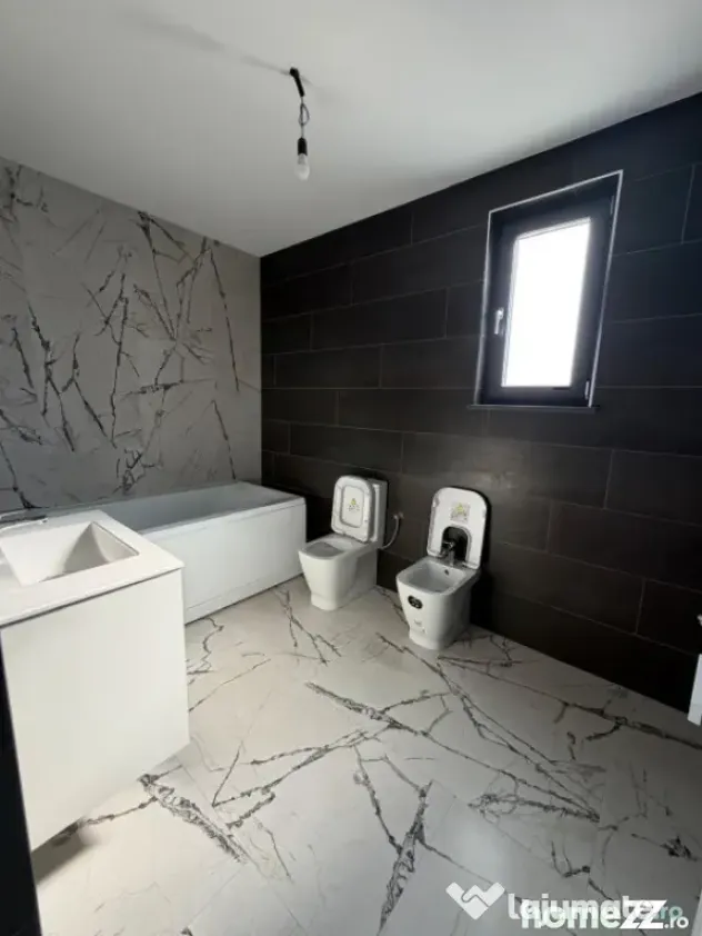 Spatiu comercial, 90 mp , chirie , Radauti