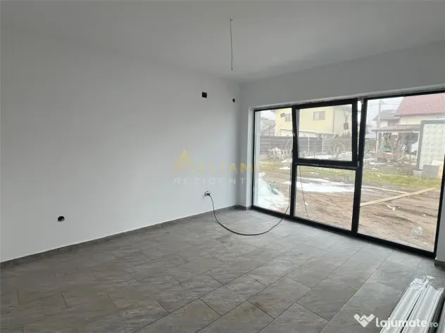 Casa 3 camere- strada asfaltata- 67 mp utili