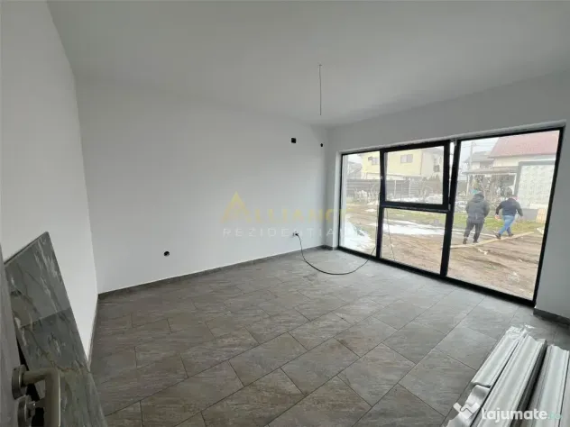 Casa 3 camere- strada asfaltata- 67 mp utili