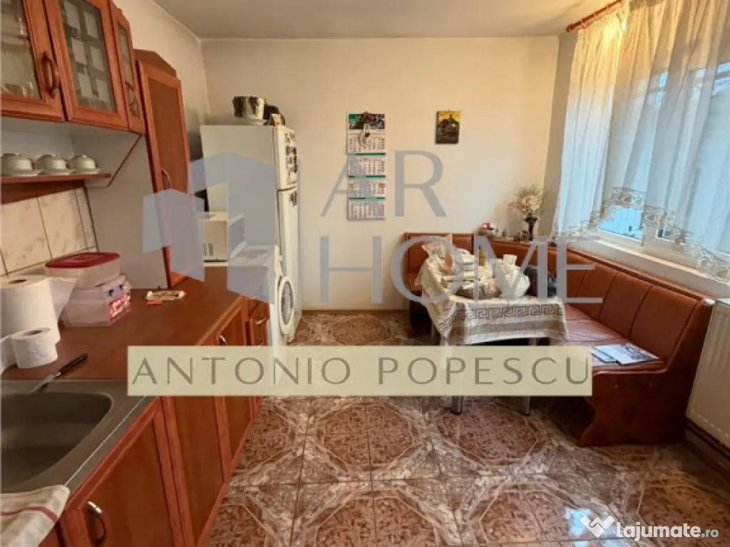 Casa, anexe si teren, in Ploiesti, zona Lupeni.