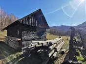 De vânzare teren intravilan 10,100 mp, cu anexă, Munteni 