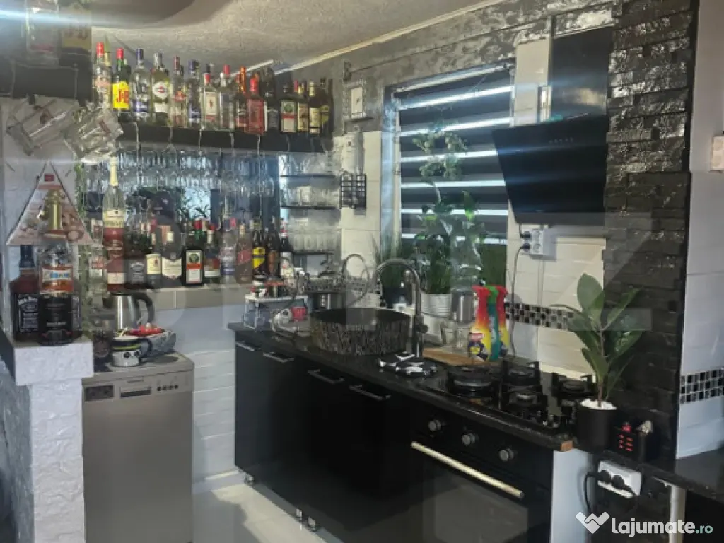 Casă 5 camere | Zonă semicentrală | Curte proprie | 100 m