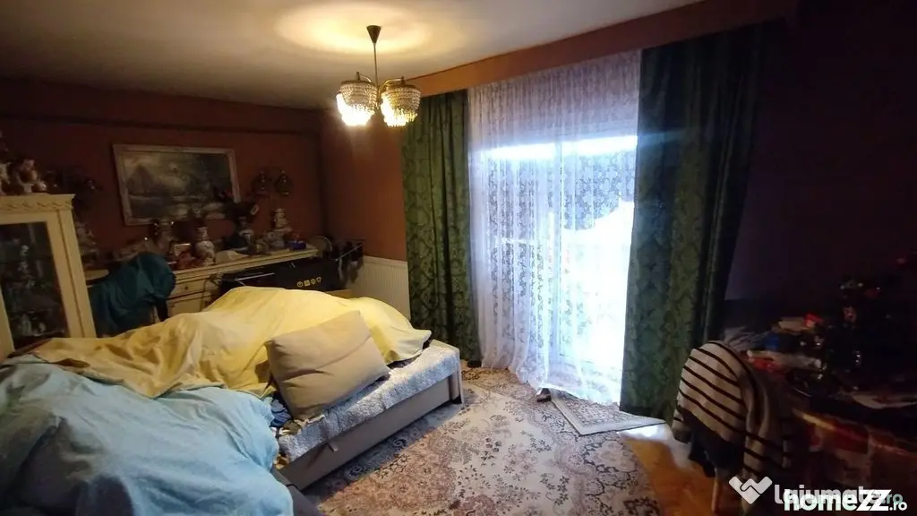 Apartament 4 camere decomandat Dacia