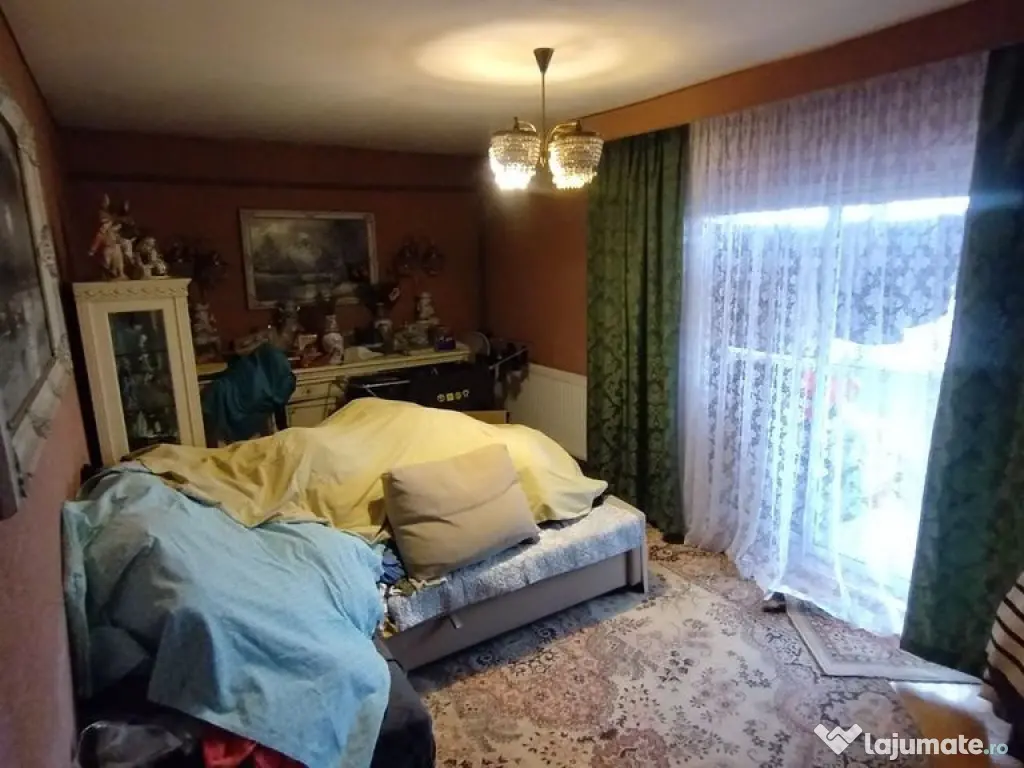 Apartament 4 camere decomandat Dacia