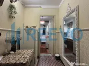 Apartament cu 3 camere de vânzare, în Buhuși 