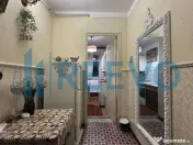 Apartament cu 3 camere de vânzare, în Buhuși 