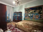 Apartament cu 3 camere de vânzare, în Buhuși 
