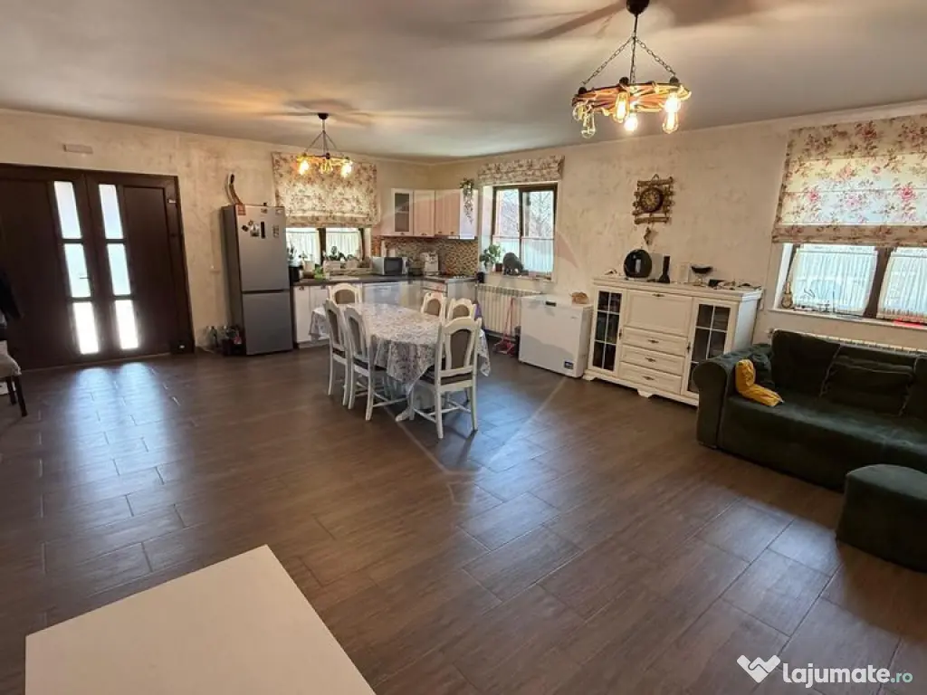 Casă / Vilă Coțofănești Bacău