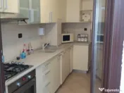 Apartament, 2 camere, decomandat, etajul 1/10, zona 8 Martie 