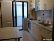 Apartament, 2 camere, decomandat, etajul 1/10, zona 8 Martie 