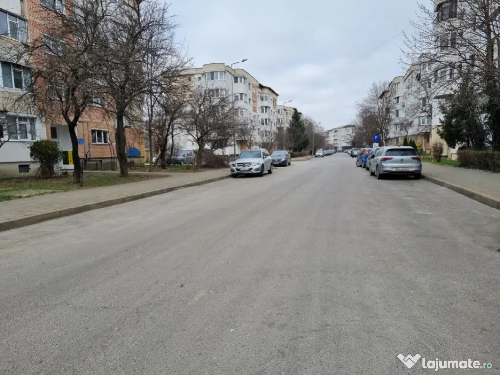 Neagoe Vodă- Ardealului- 3 camere decomandate-etaj 2-mobila