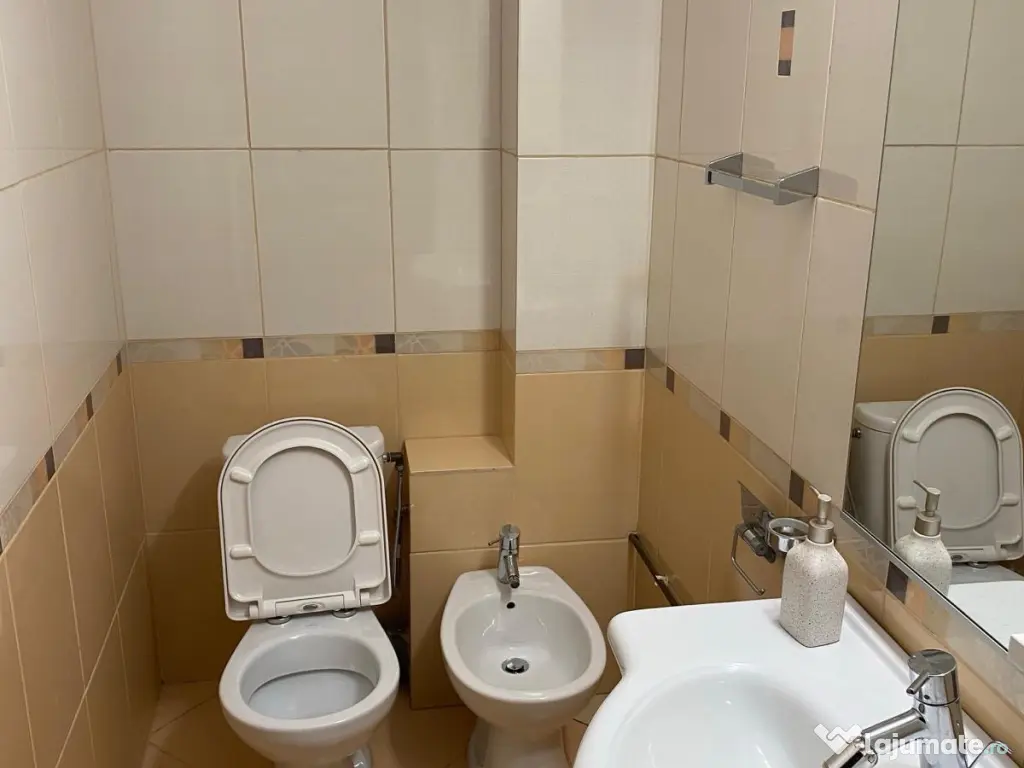 Inchiriez apartament