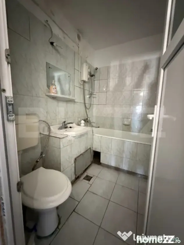 Apartament 3 camere, 55 mp, zona Micro 4
