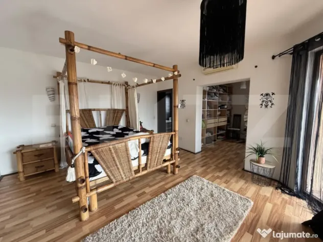 Casa P+1+M cu piscina si 1057 mp de teren, pozitionata inedi