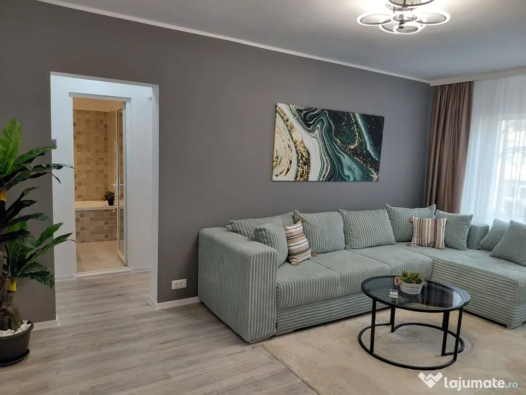 ???? Apartament 3 camere – Micro 16, etaj 2, (în spate...