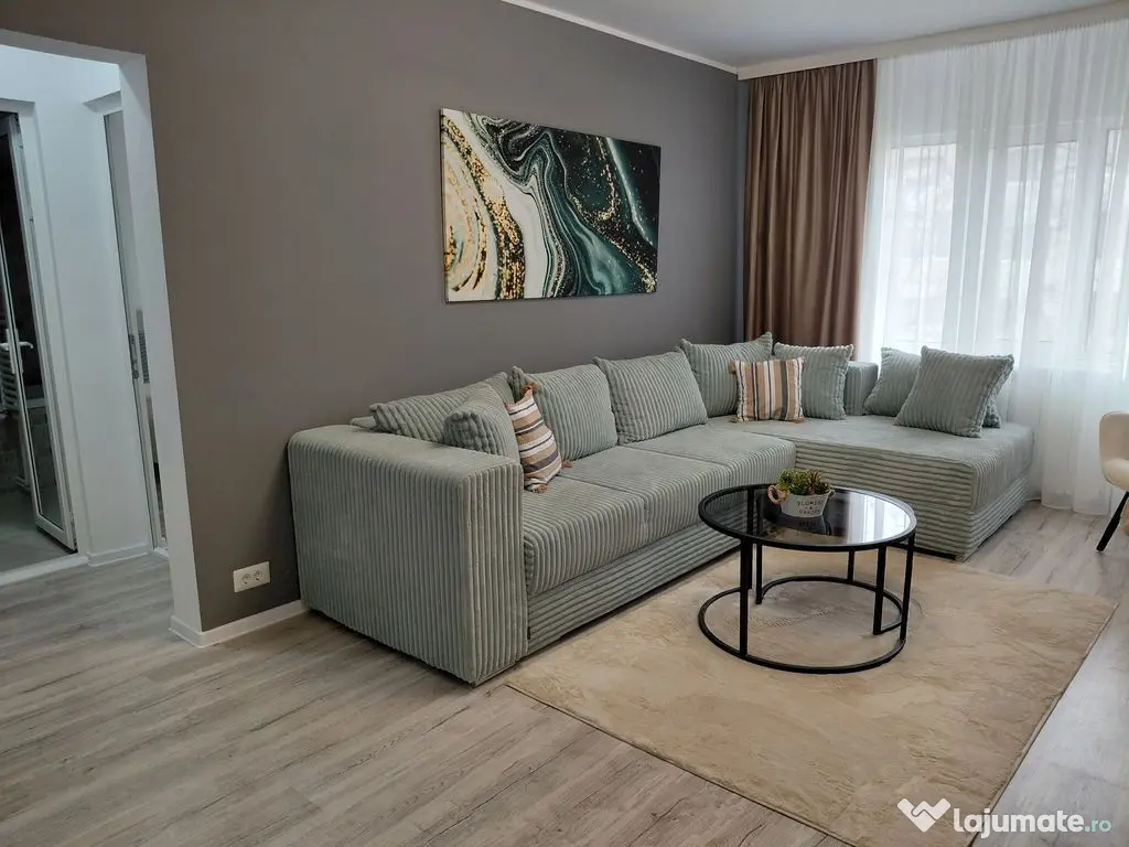 ???? Apartament 3 camere – Micro 16, etaj 2, (în spate...