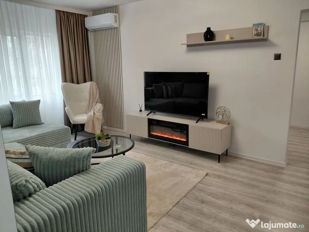 ???? Apartament 3 camere – Micro 16, etaj 2, (în spate...