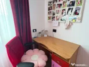 Dormitor pt. fetite ca nou