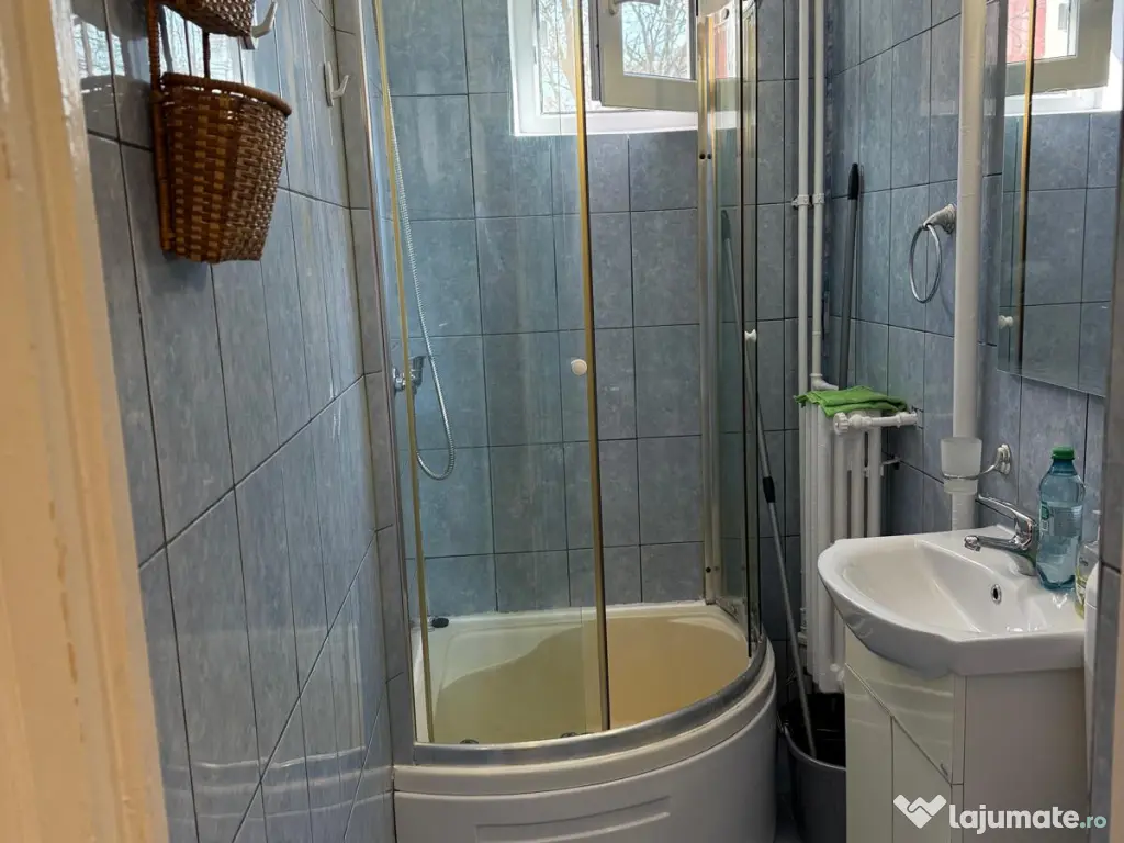 Garsoniera de inchiriat