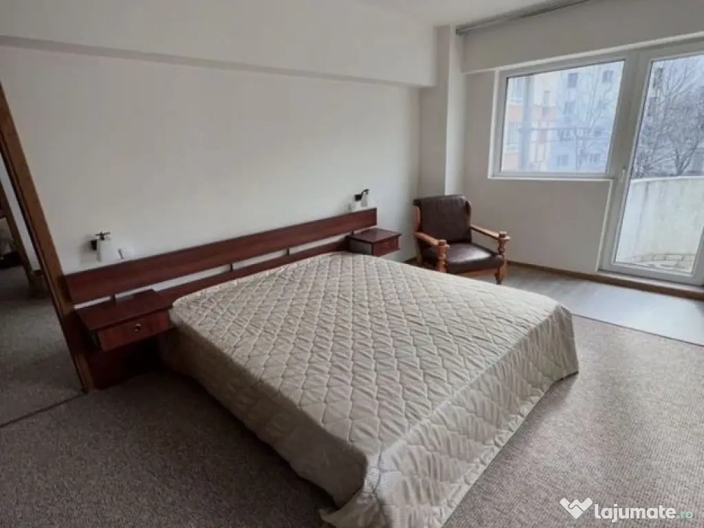 Calea Calarasilor, imobil P+9