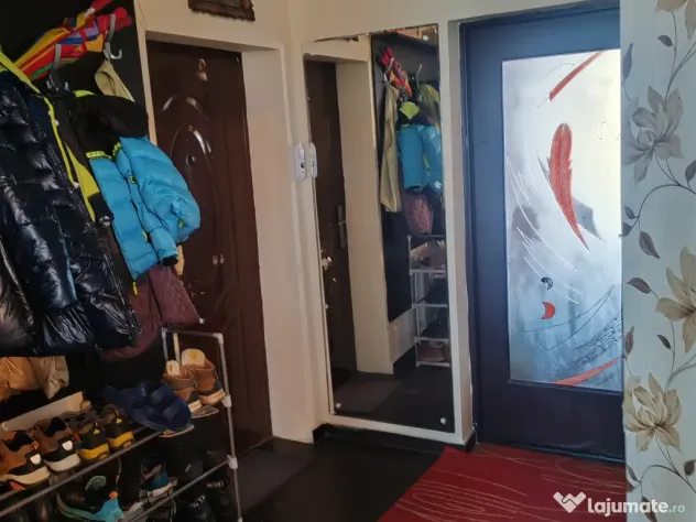 Vând apartament