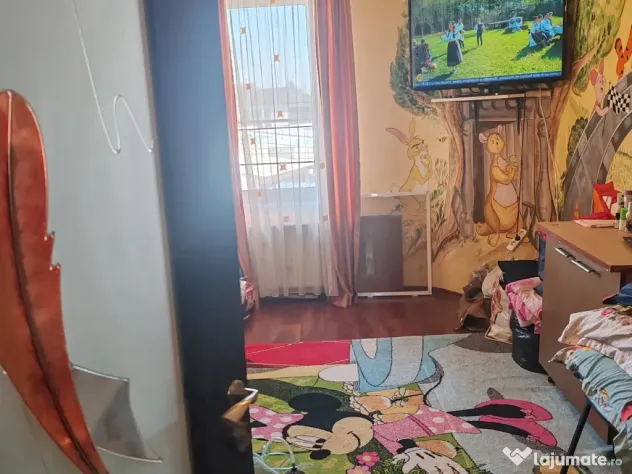 Vând apartament