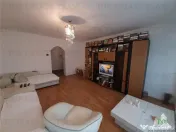 Universitatea Hyperion Calea -Calarasi cu loc de parcare 